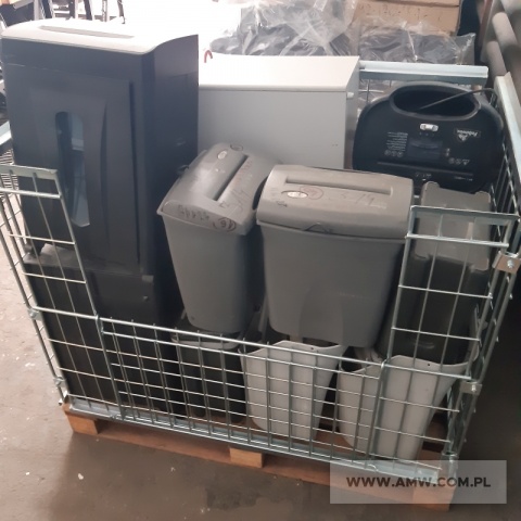 Niszczarki - pakiet zawierający 28 poz. asort. (wg oddzielnego wykazu), w tym m.in.: niszczarki OPUS - 6 szt., niszczarki KOBRA - 6 szt., niszczarki FELLOWES - 7 szt. itp. 